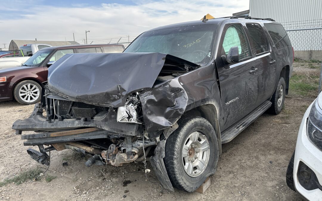 2010 GMC YUKON XL (GRAY)