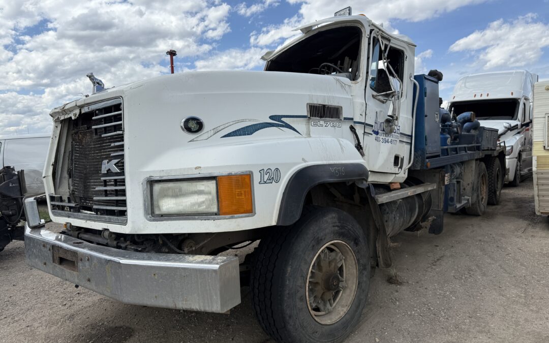 1999 MACK CL713 & TANK