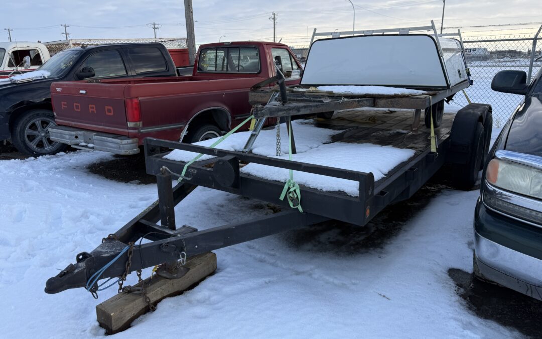 FLAT DECK TRAILER (NO VIN)